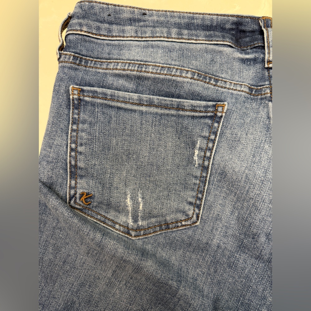 Kut From The Kloth denim shorts - size 10 - Picture 8 of 8